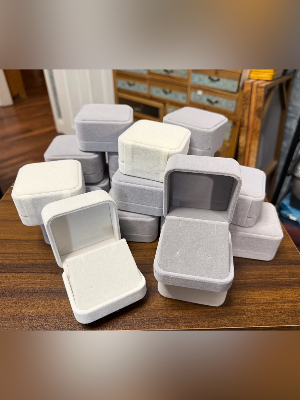 New Velvet Pendant / Earring Jewelry Boxes Ivory and Light Gray